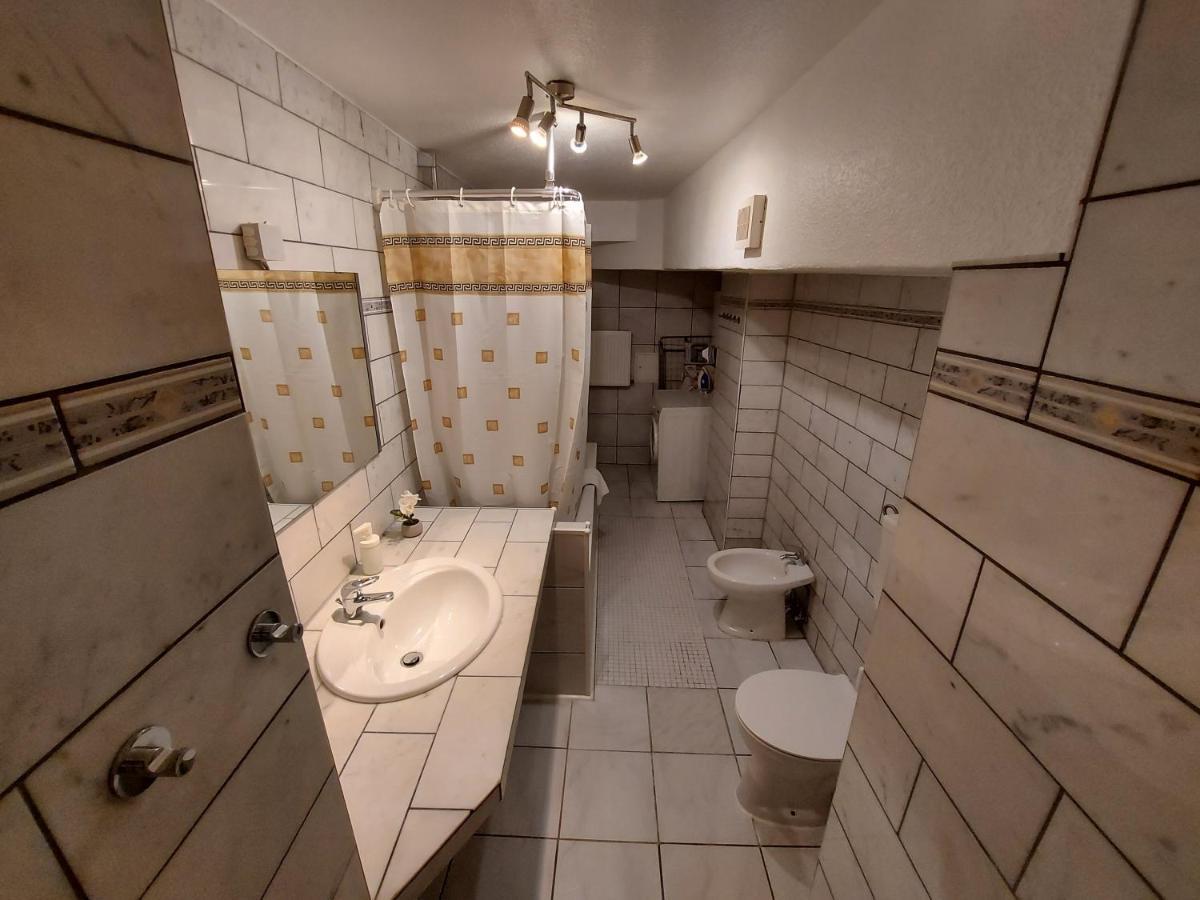 Basement Apartment Köln Eksteriør billede